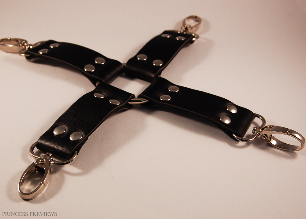 Paloqueth Bondage Set Cross Strap