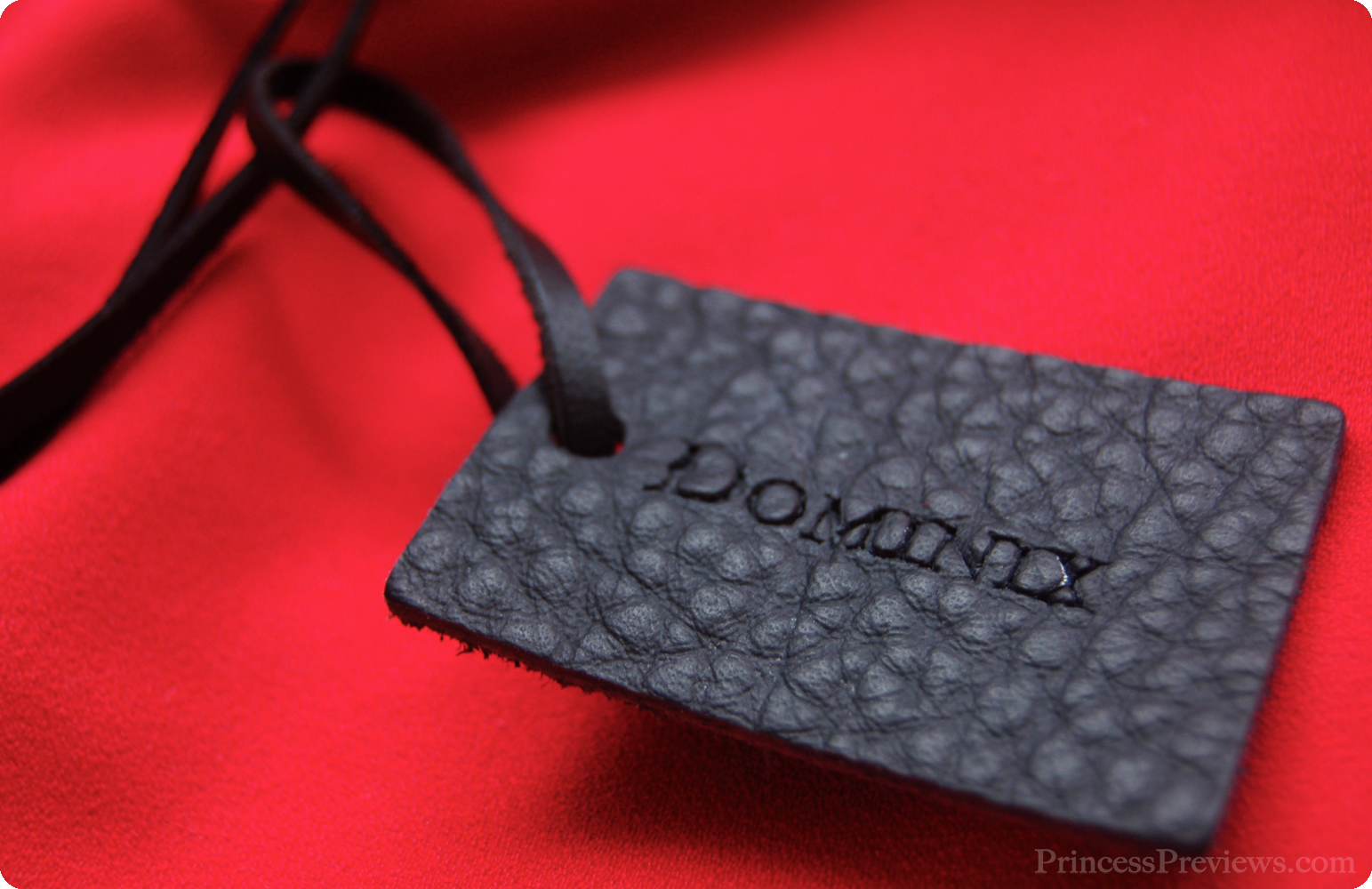 DOMINIX Deluxe Leather Heart Slapper Paddle 2