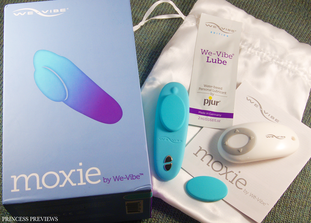 We-Vibe Moxie Packaging