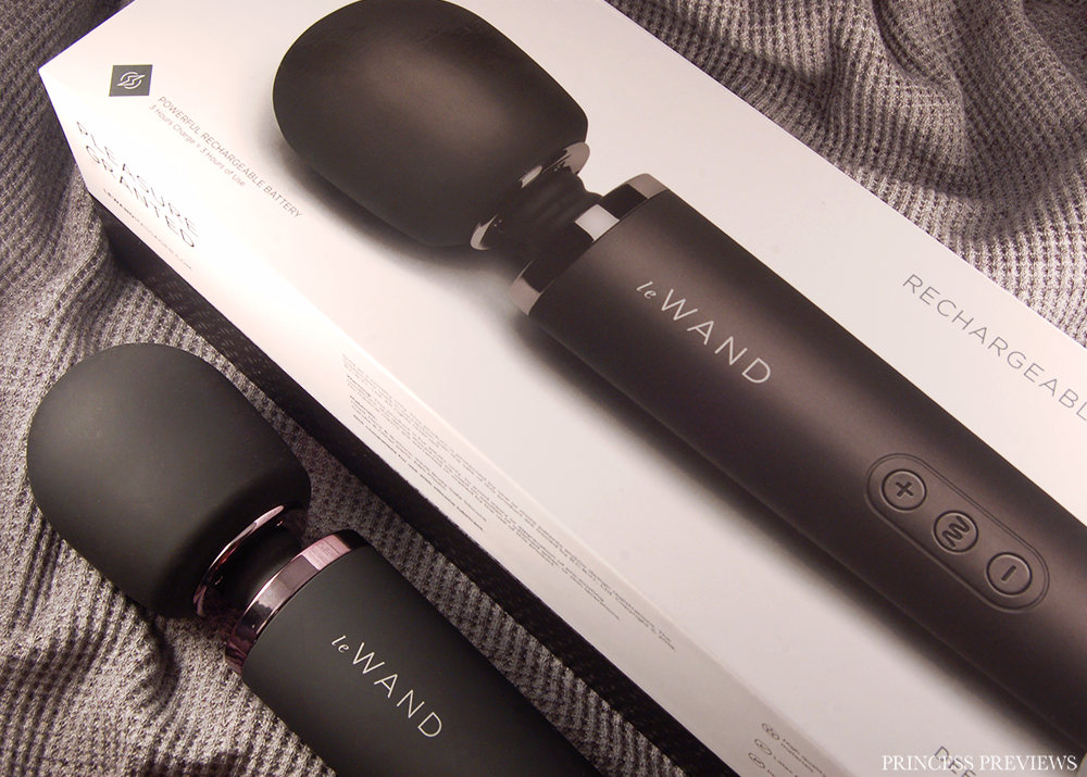 Le Wand Rechargeable Massager Packaging