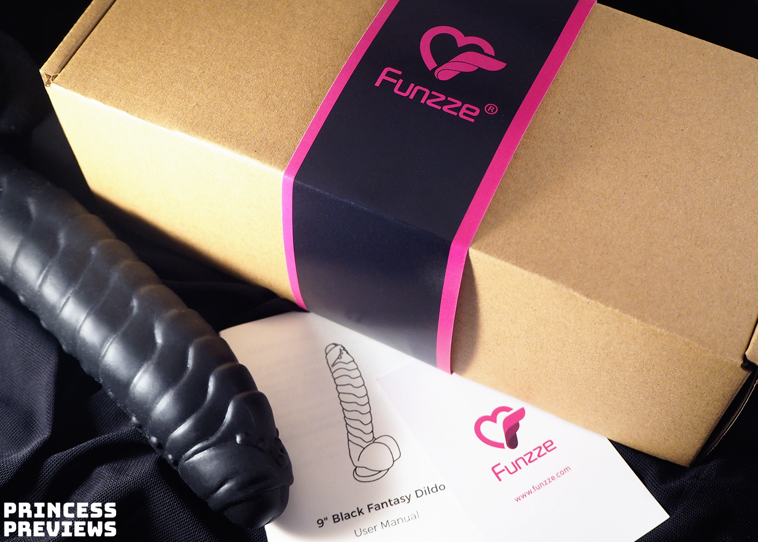 Funzze 9″ Fantasy Dildo packaging